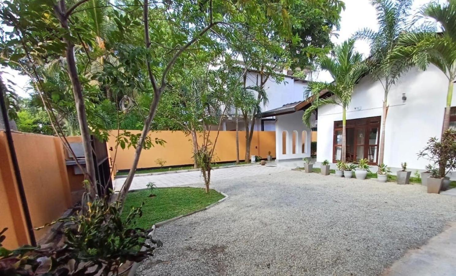 Villa Delorenta أنرادابورام المظهر الخارجي الصورة